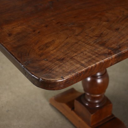 Table Walnut - Italy XX Century