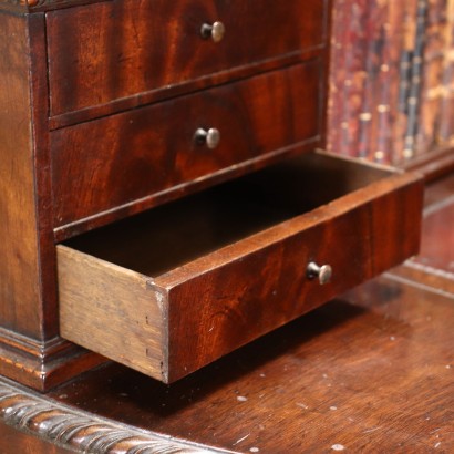 English Chippendale Style Desk Mahogany - United Kingdom XIX Century