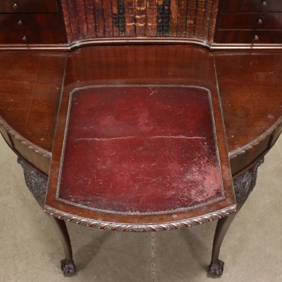 English Chippendale Style Desk Mahogany - United Kingdom XIX Century