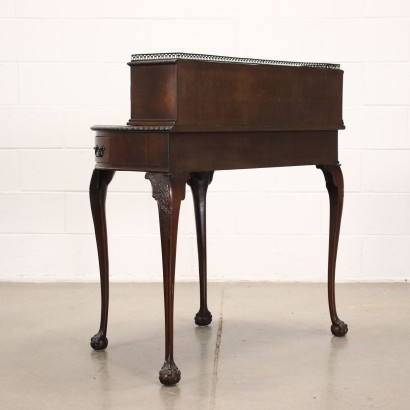 English Chippendale Style Desk Mahogany - United Kingdom XIX Century