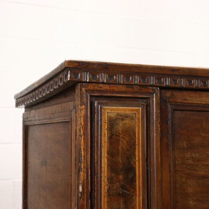 Chest Walnut - Italy XVIII Century