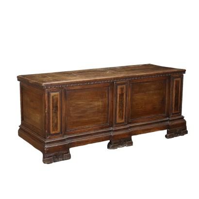 Chest Walnut - Italy XVIII Century