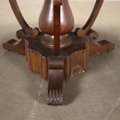 Louis Philippe Table Walnut - Italy XIX Century