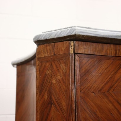 Neoclassical Chest of Drawers Walnut - Italy XVIII Century