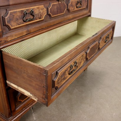 Baroque Chest of Drawers Walnut - Italy XVII-XVIII Century