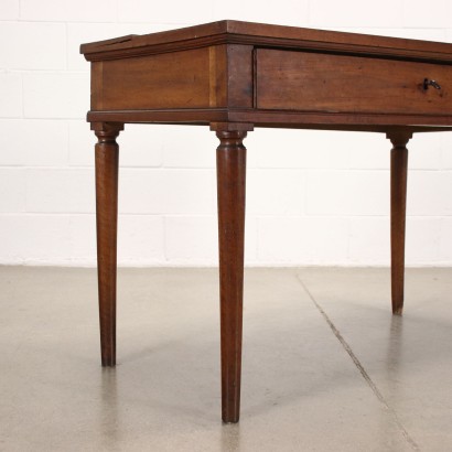 Desk Walnut - Italy XIX Century