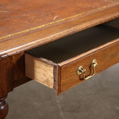 Edwardian Desk Oak England XX Century