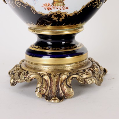 Richelieu Man. Vase Porcelain Europe XX Century