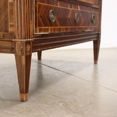 Neoclassical Chest of Drawers Mahogany Italy XVIII Century