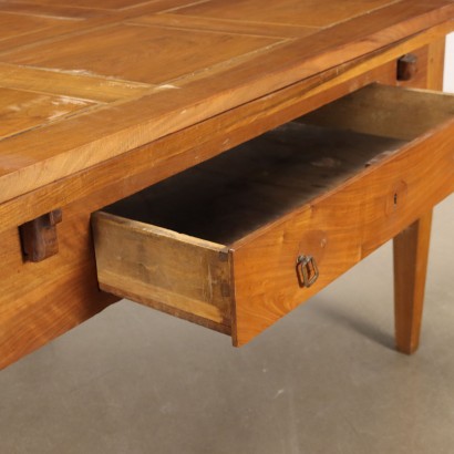 Directoire Table Walnut Italy XVIII-XIX Century