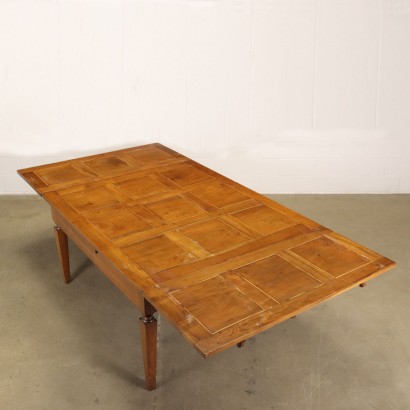 Directoire Table Walnut Italy XVIII-XIX Century