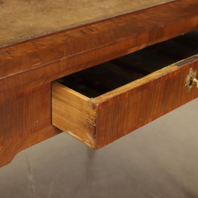 Desk Walnut Italy XVIII Century