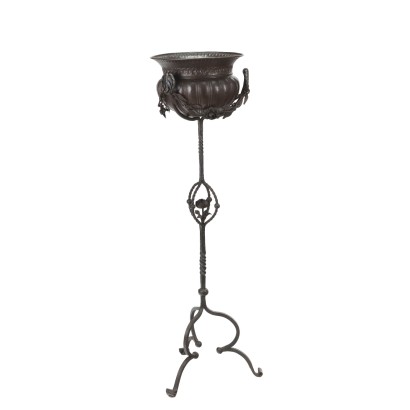 Trespolo in Ferro Battuto con Portavaso, Italia Fine '800 Primi '900, Modernariato, Oggettistica, dimanoinmano.it modernariato, modernariato di design, oggettistica, oggettistica modernariato, oggettistica di modernariato, oggettistica italiana, oggettistica vintage, oggettistica anni '60, oggettistica design anni 60,Trespolo in Ferro Battuto con Portavaso%,Trespolo in Ferro Battuto con Portavaso%,Trespolo in Ferro Battuto con Portavaso%,Trespolo in Ferro Battuto con Portavaso%,Trespolo in Ferro Battuto con Portavaso%,Trespolo in Ferro Battuto con Portavaso%,Trespolo in Ferro Battuto con Portavaso%,Trespolo in Ferro Battuto con Portavaso%,Trespolo in Ferro Battuto con Portavaso%