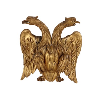 Águila bicéfala en madera tallada