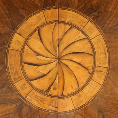 Tavolo Rotondo Apribile Neoclassico