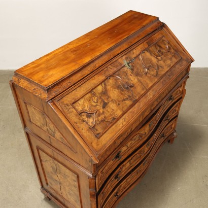 Baroque Flap Walnut Italy XVIII Century