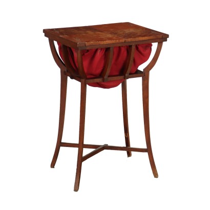antiquariato, tavolino, antiquariato tavolini, tavolino antico, tavolino antico italiano, tavolino di antiquariato, tavolino neoclassico, tavolino del 800,Tavolino Porta Gomitoli Liberty