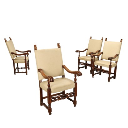 Groupe de 4 Fauteuils Baroque Noyer Italie XVIII Siècle