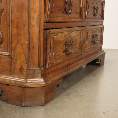 Baroque Chest of Drawers Walnut Italy XVIII Century