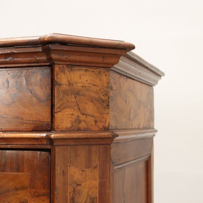 Baroque Chest of Drawers Walnut Italy XVII-XVIII Century