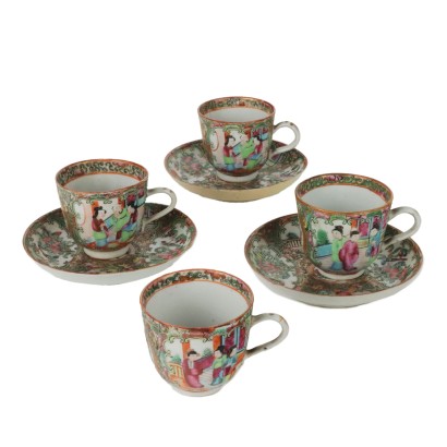 Groupe de 4 Tasses Porcelaine Canton Chine XIX Siècle