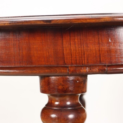 Extendable Table Walnut Italy XIX Century