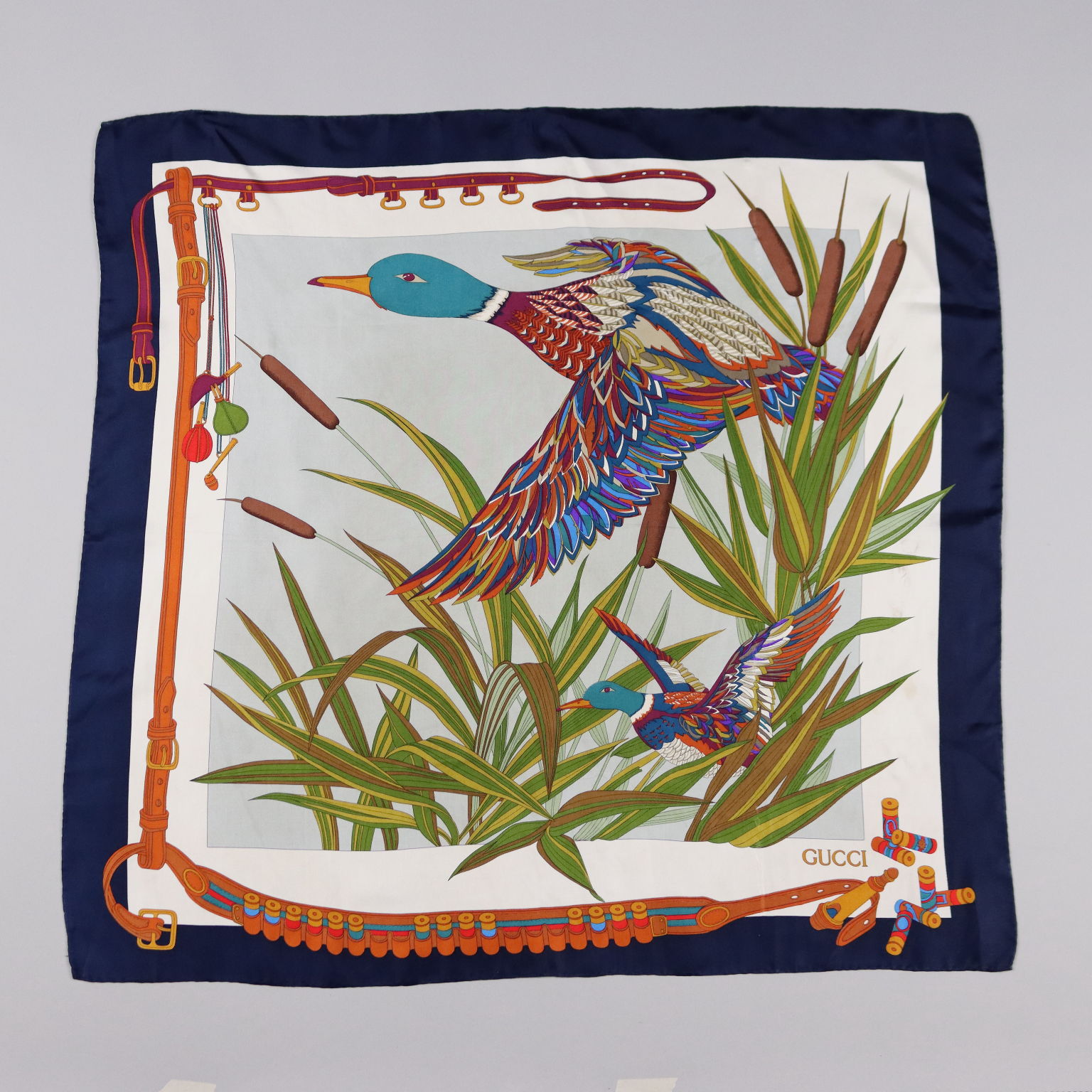 Foulard Vintage Gucci Anatre Abbigliamento e Corredi Vintage