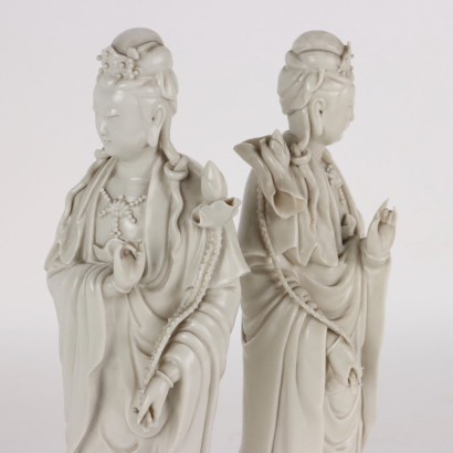 Paar Guanyin Skulpturen Porzellan China XX Jhd