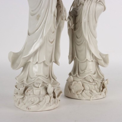 Paire de Sculptures Guanyin Porcelaine Chine XXe Siècle