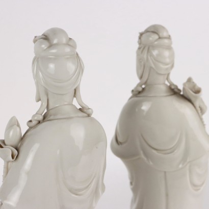Paar Guanyin Skulpturen Porzellan China XX Jhd