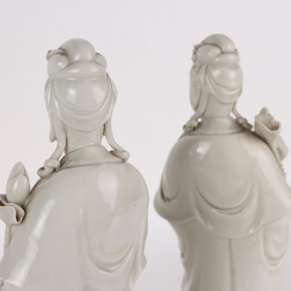 Paire de Sculptures Guanyin Porcelaine Chine XXe Siècle