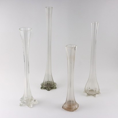 Gruppe von 4 Vasen Glas Europa XIX-XX Jhd