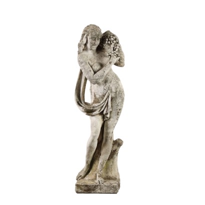 Estatua femenina Alegoría Otoño en arena