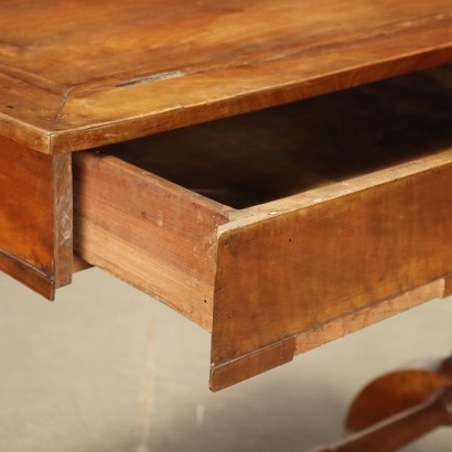 Coffee Table Charles X Walnut Italy XIX Century