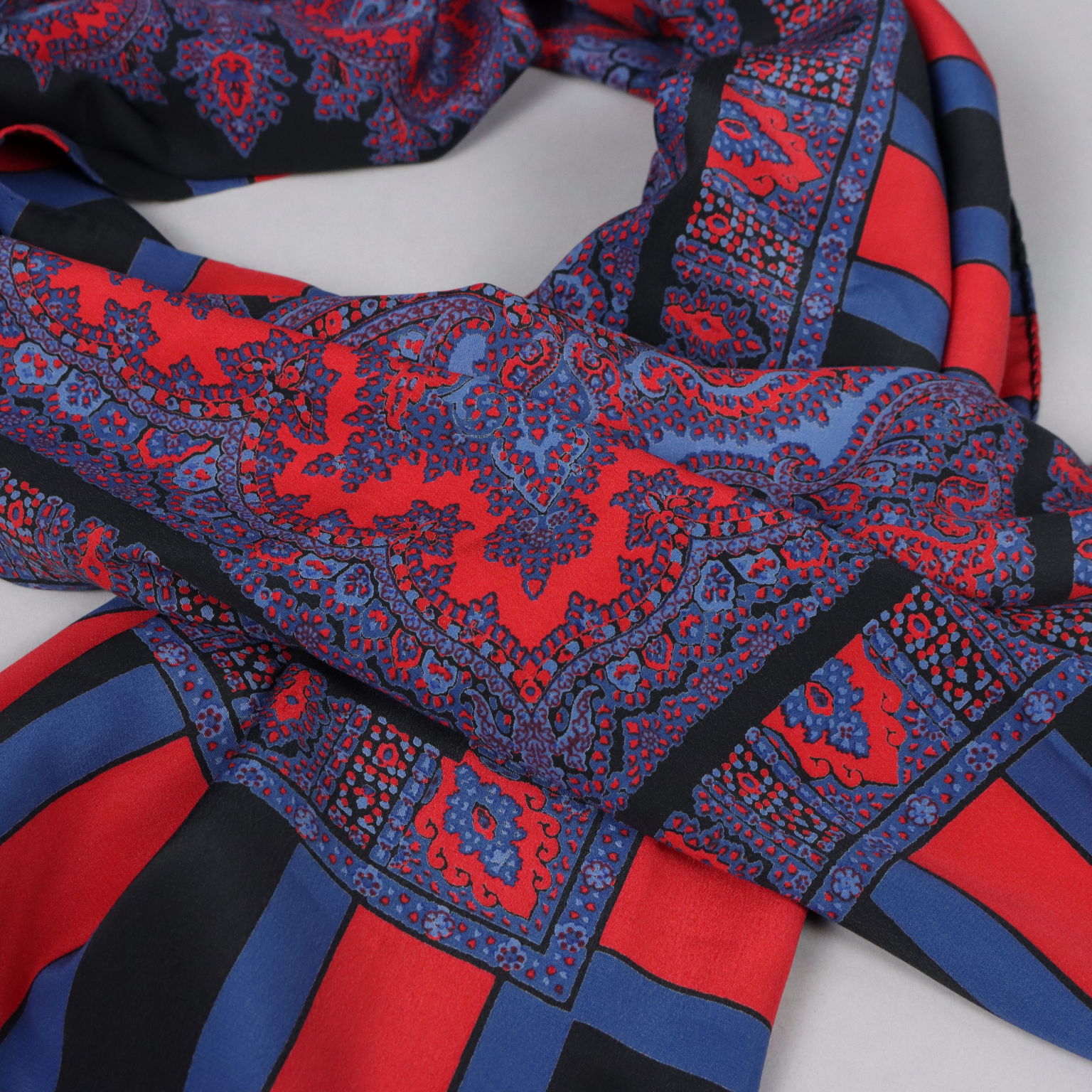 Yves saint laurent shop scarf silk
