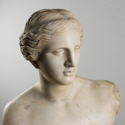 Copie de la Vénus de Milo Buste en Marbre Blanc Italie XXe Siècle