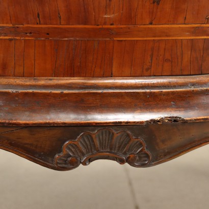 Chest of Drawers Baroque Walnut Italy XVIII Century