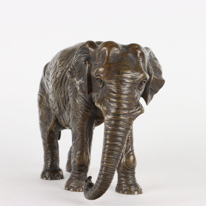 elefante de bronce