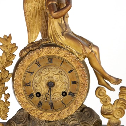 Horloge sur pied en bronze