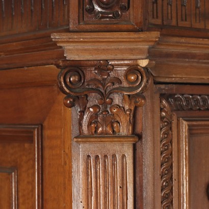 Armoire Style Néo-Renaissance Noyer Italie XXe Siècle