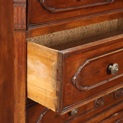 Neoclassical Chest of Drawers Walnut Italy XVIII Century