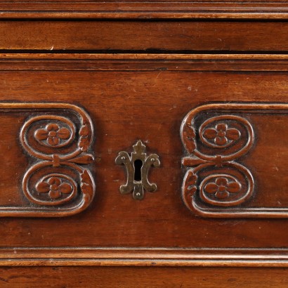 Neoclassical Chest of Drawers Walnut Italy XVIII Century