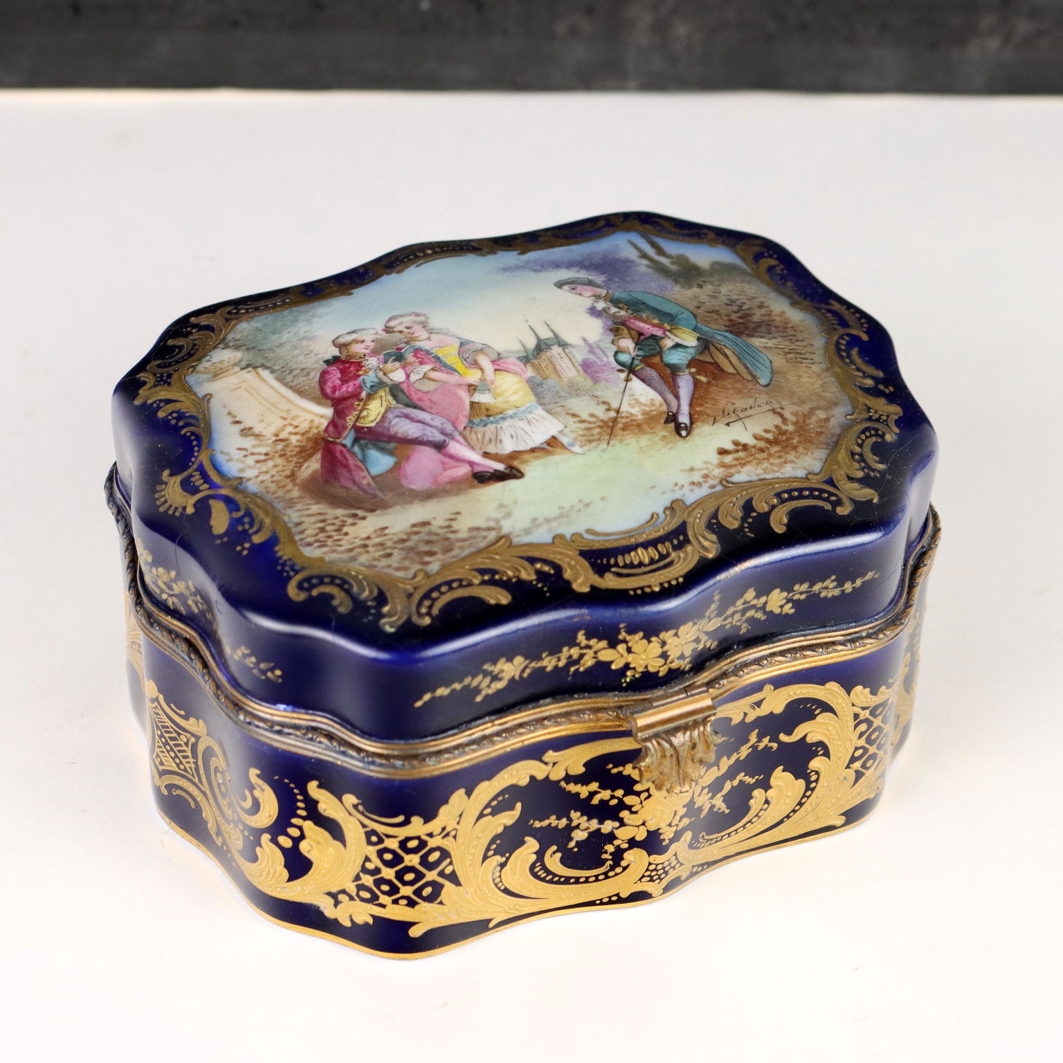 ceramiche antiche di mano in mano