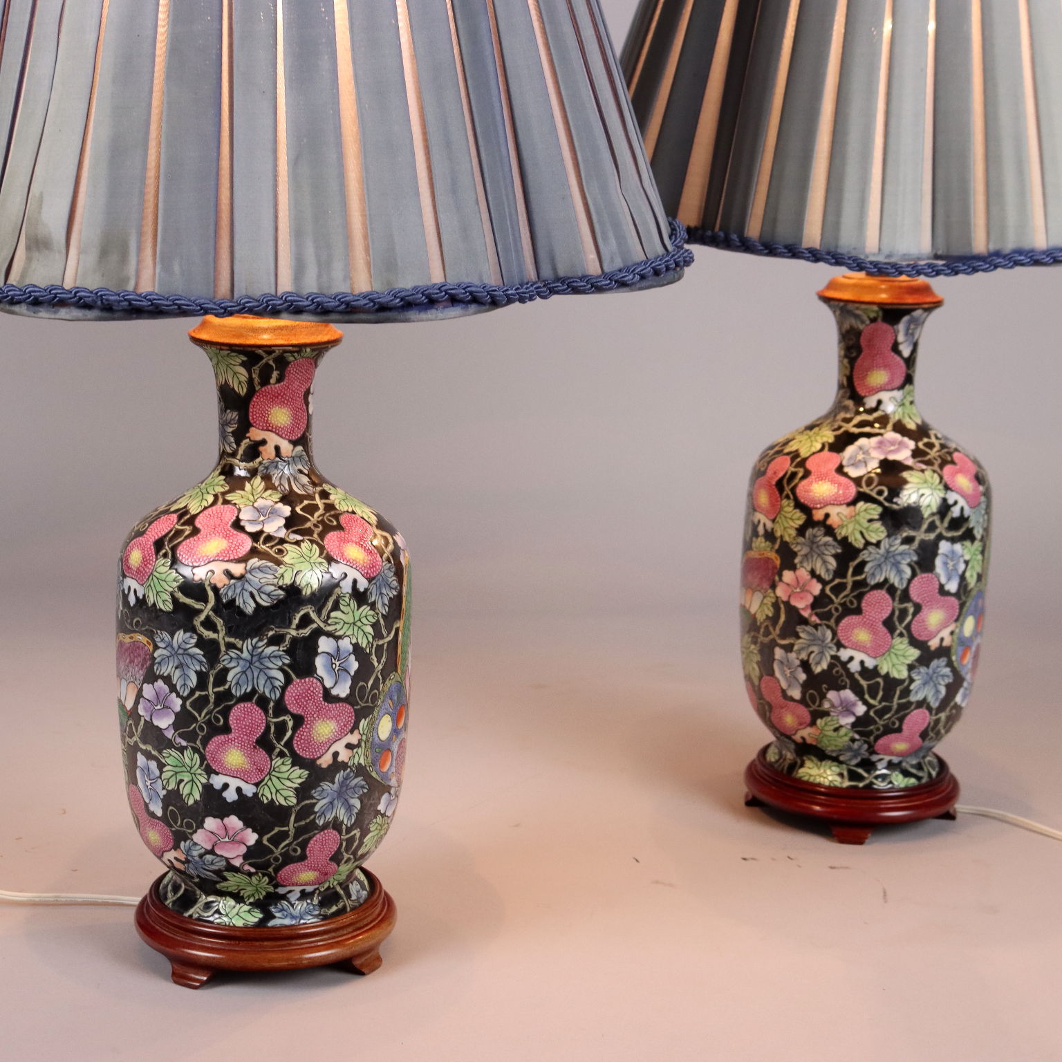 Paire de Lampes de Table Anciennes Porcelaine Tissu Chine '900