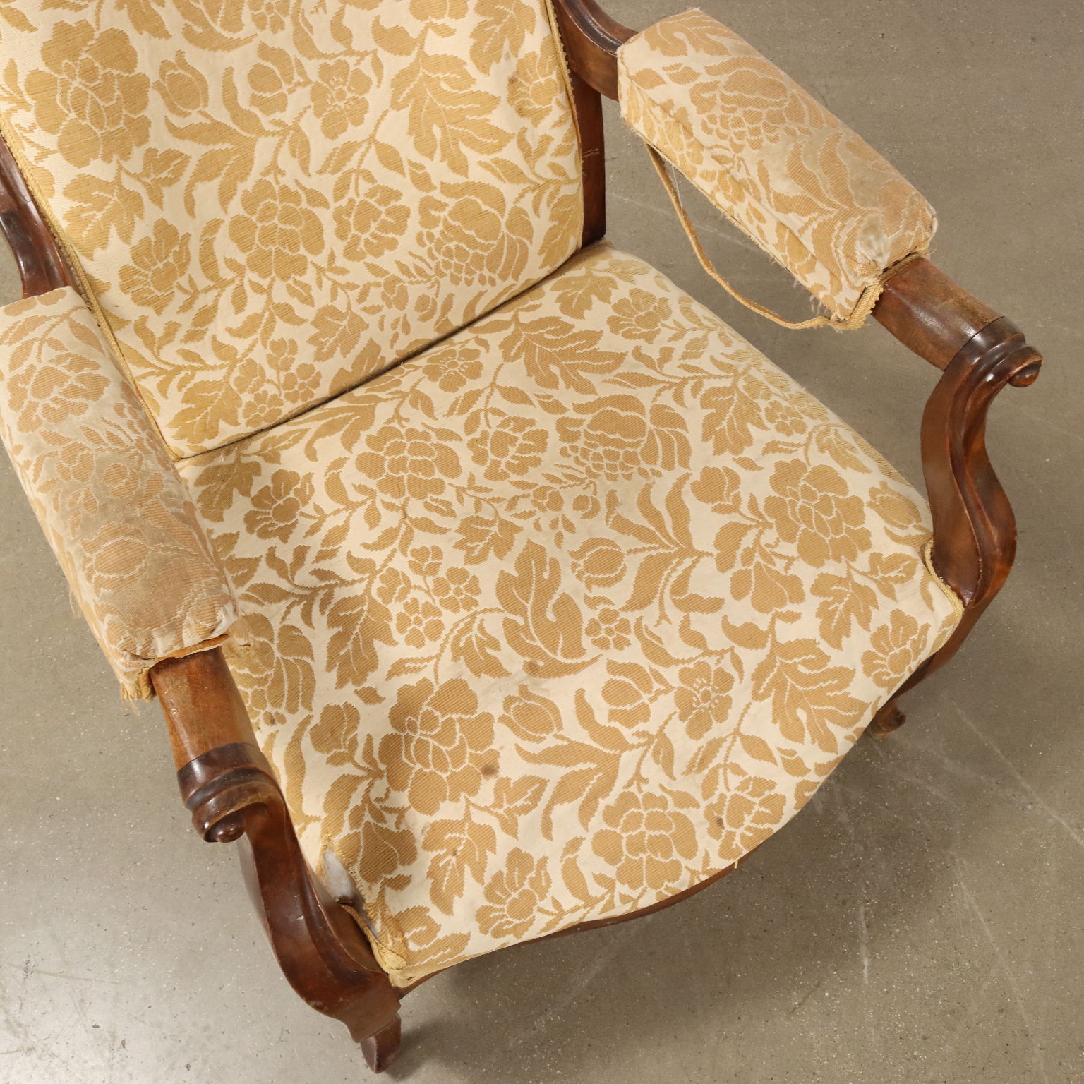 Paar Antike Sessel im Louis Philippe Stil Walnuss des XIX Jhs