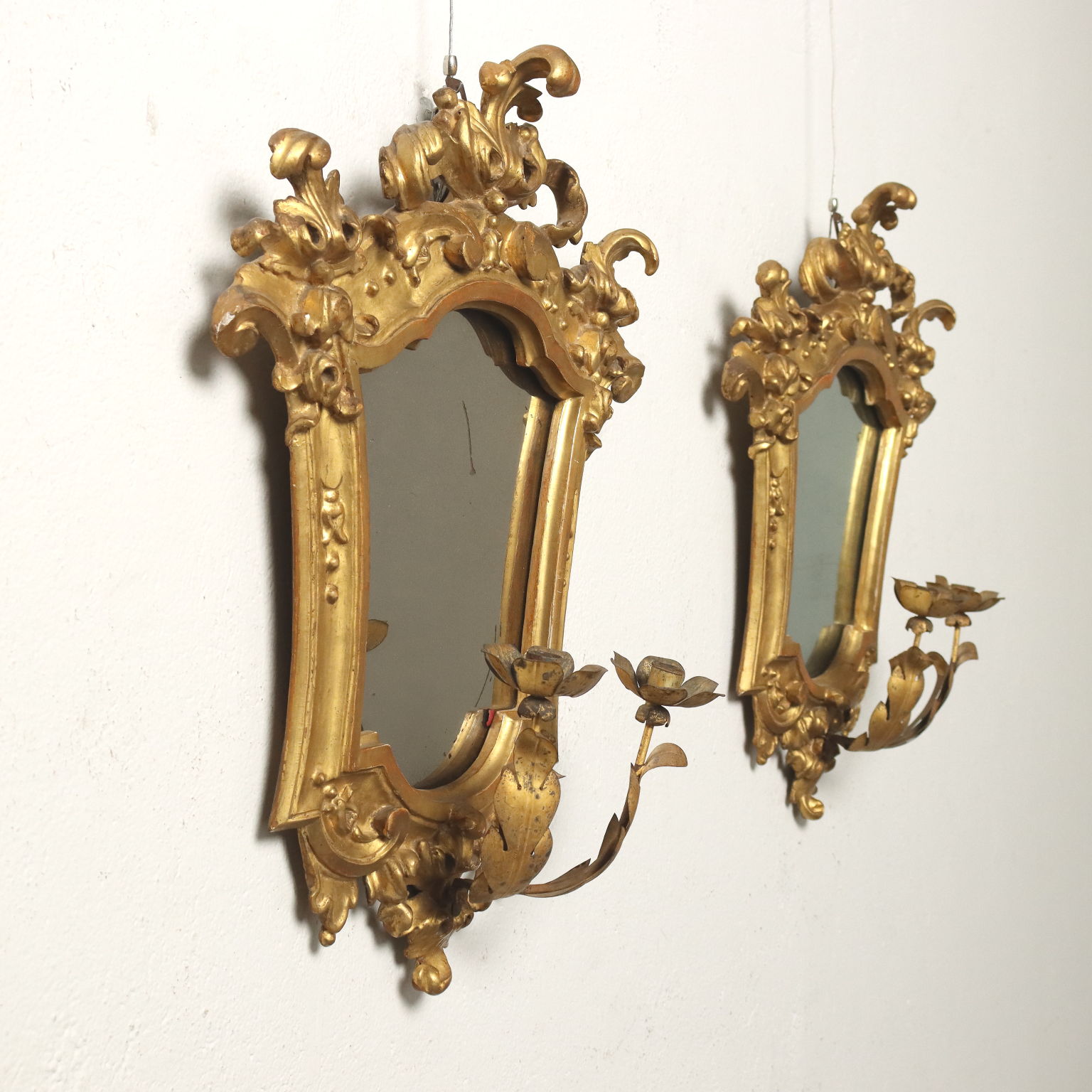 Paar Alte Barockspiegel aus Pappel Italien des XVIII Jhs