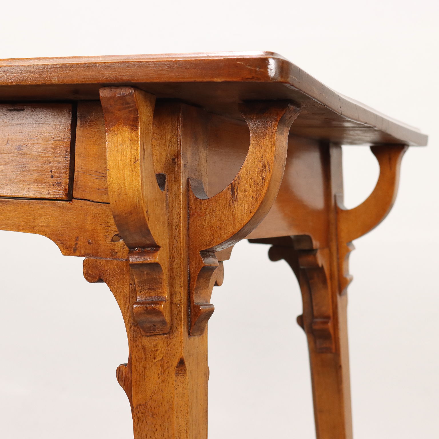 Antiker Kleiner Schreibtisch der Jugendstil Mahagoni des XX Jhs