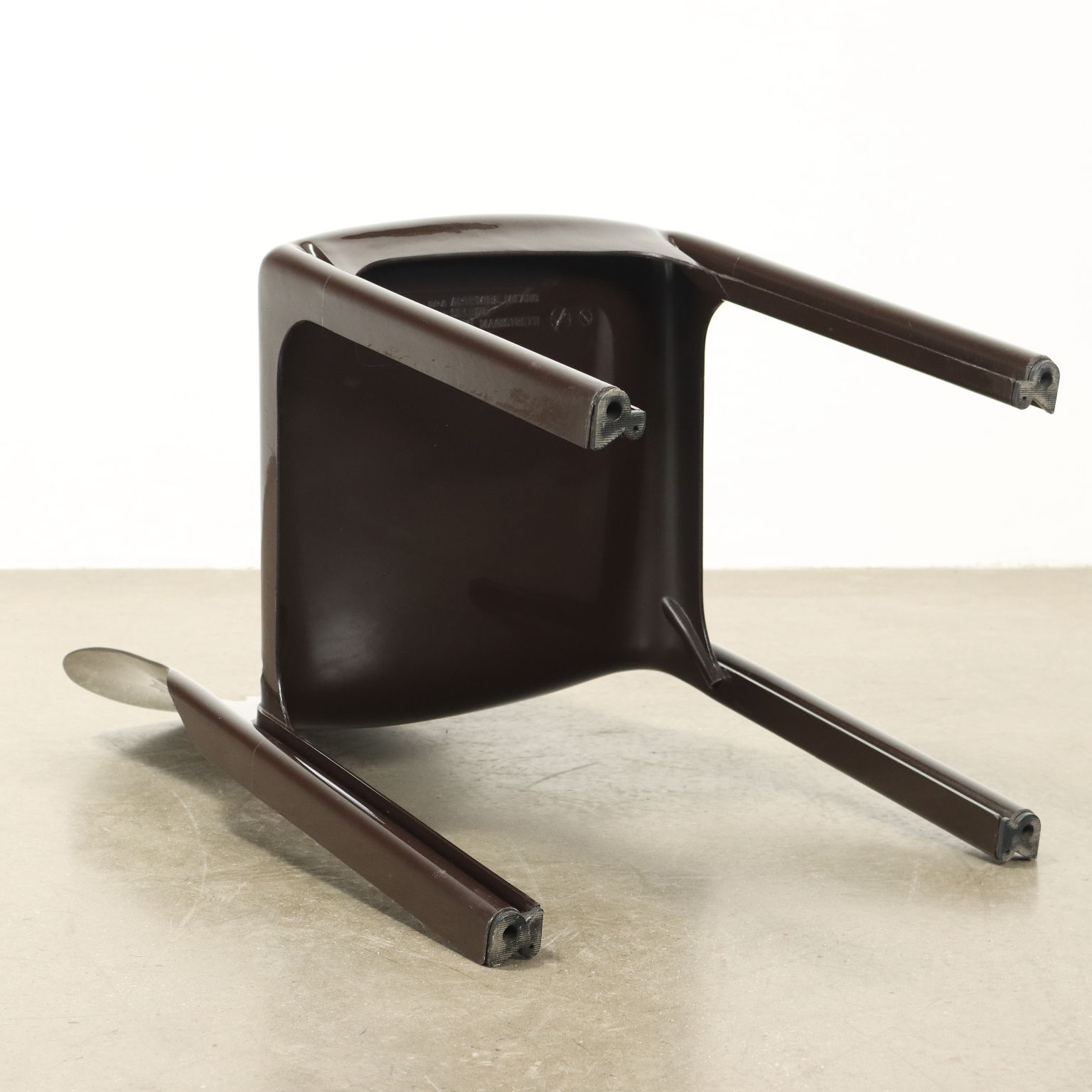 オリジナルヴィンテージ Artemide Selene Artemide Selene Chairs Vintage Design Vico Magistretti 1970s