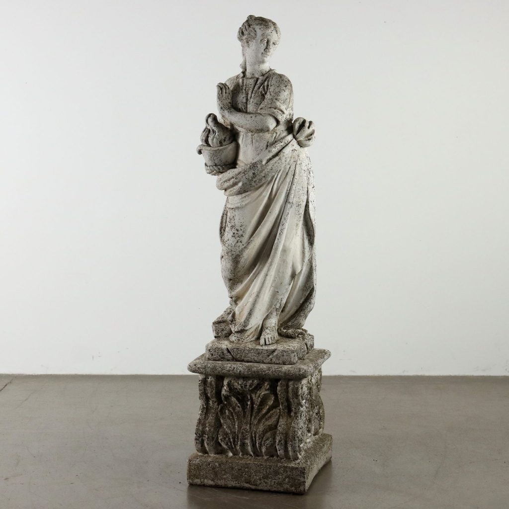 statua antica a noleggio